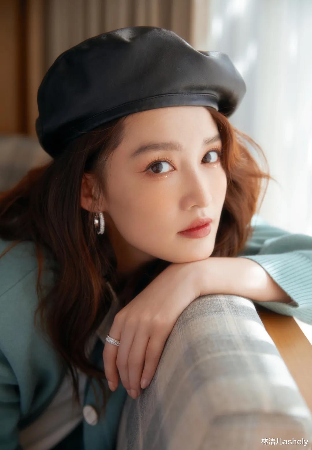 眼妆|想营造欧阳娜娜、李沁的氛围感,眼妆这一步是关键,纯欲感爆棚了