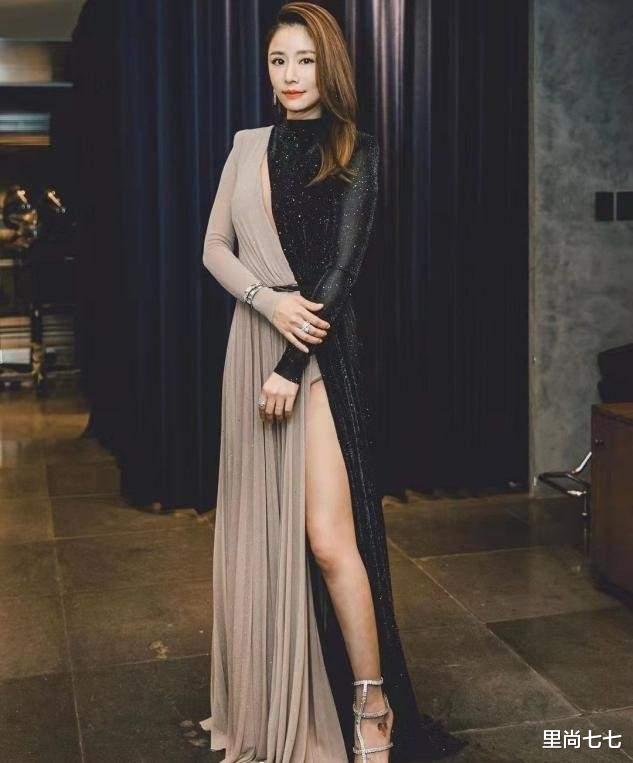 里尚七七 林心如担任电影节评审，为抢风头竟穿超高开叉裙，真没人比她敢穿