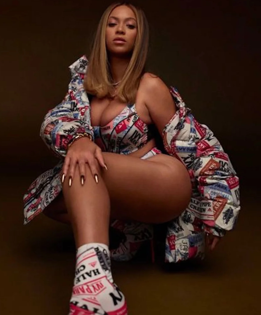 金·卡戴珊|碧昂丝为宣传大秀性感，没想到却被粉丝误当成了“金·卡戴珊”！