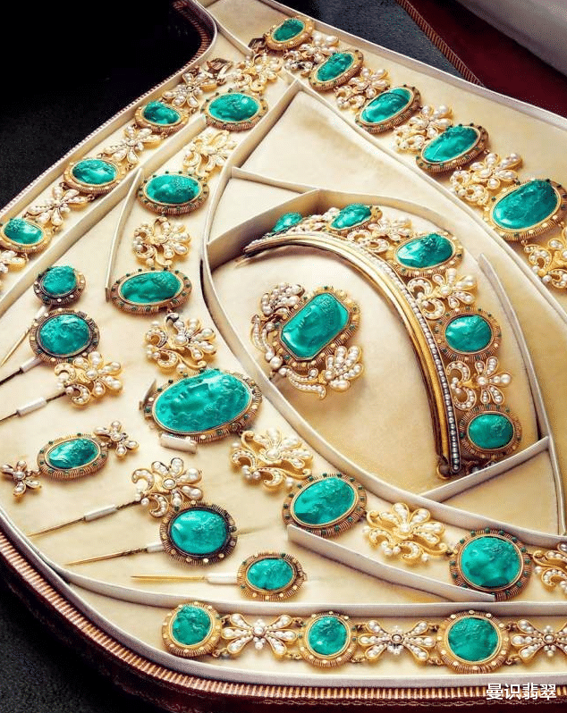 曼识翡翠 拿破仑的爱妻约瑟芬虽拥有无数首饰,但却数这条项链最为珍稀