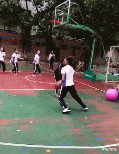 学姐说育儿|兄弟,不要以为关上车窗就能为所欲为了,我在外面都看见了