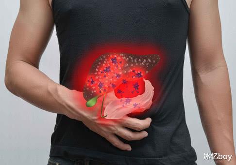 肝脏|36岁高管戒酒1年,转氨酶高达890,肝脏衰竭,提醒:“2水”怎能常喝?