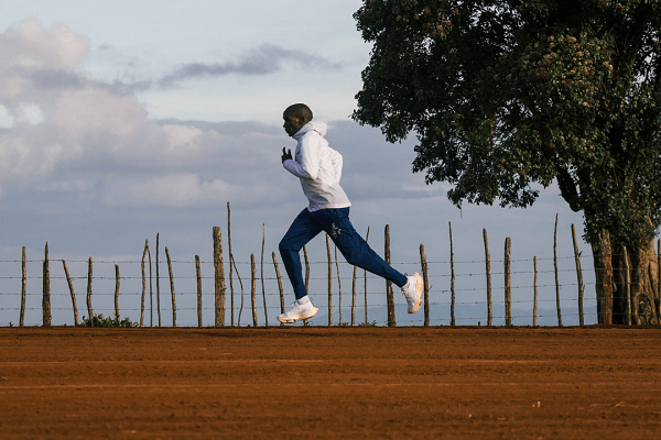 李芷萱|李芷萱月跑量800+公里：“轻松跑”是重头戏
