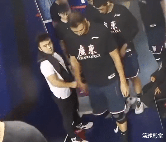 张云松|赵睿不在，我来代替！小胡领衔全队喊口号！气势十足，阿联却偷懒