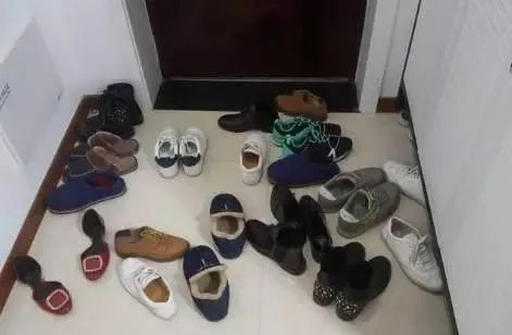 进门处见这4种东西,财神爷见了都会绕道走,男人一辈子翻身难!