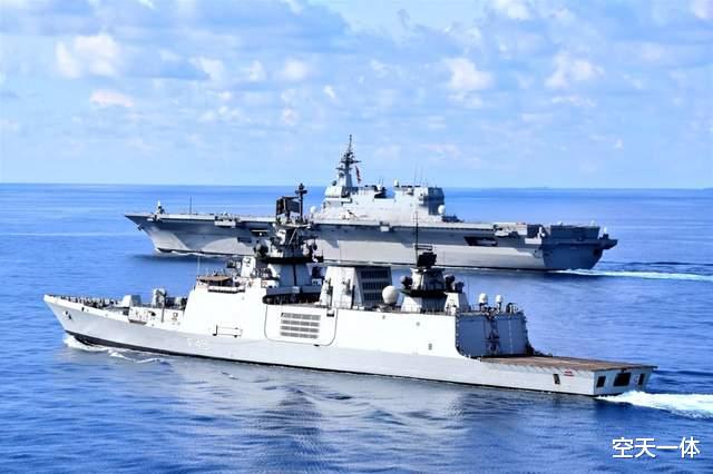 印度|用3块布条冒充国旗，印度新舰在俄罗斯下水，也太抠了