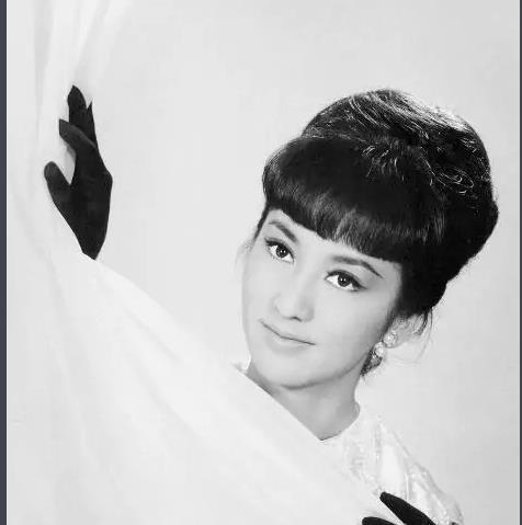 电影|被禁封42年的恐怖片！现在的恐怖片和它相比，都是“渣渣”