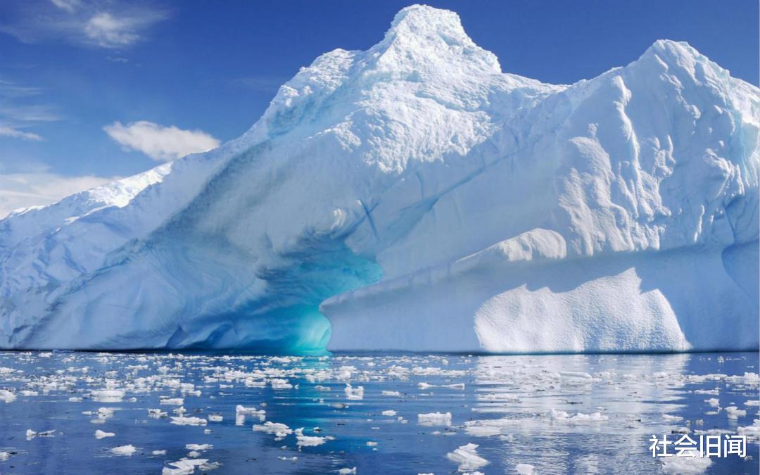 南极疑似存在超自然巨兽，日本人目睹后出书曝光，他们怀疑是哥斯拉
