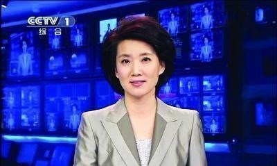 央视|“央视主播”李修平，有过一次婚姻，42岁再婚仍幸福，58岁无子女