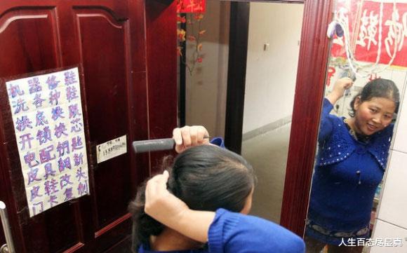 天价彩礼 农民工在公厕娶妻生子，一住就是5年：敢想敢做，一切皆有可能