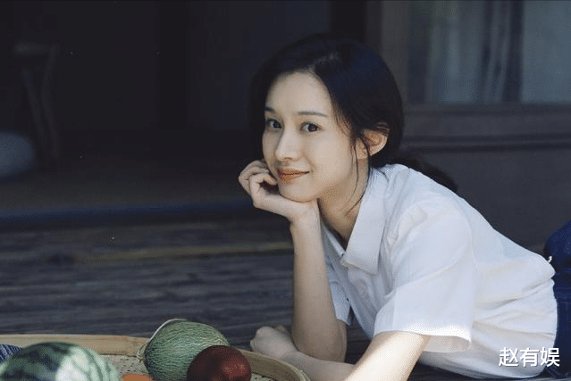 赵丽颖|出道6年只演过1次女主，赵丽颖关晓彤都带不火的她，将何去何从？