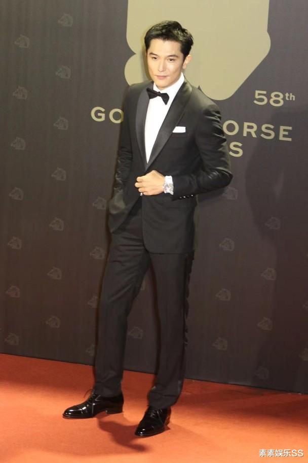 许玮甯|许玮甯和邱泽在金马奖现场同台互动，双方感情升温，不忘甜蜜微笑