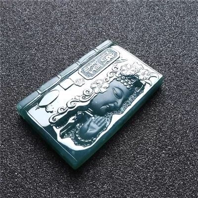 翡翠|极其丑陋的断口翡翠原石，裂痕无数，一路逆袭，成品更为孤品！