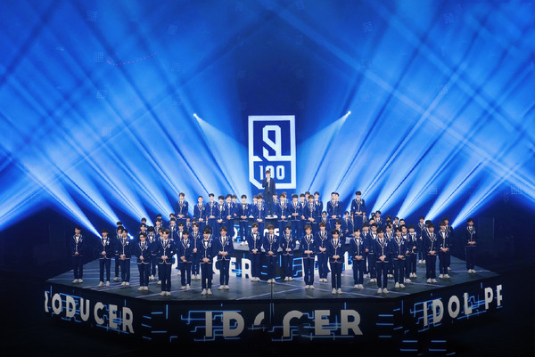 |起底吴某凡背后的疯狂饭圈