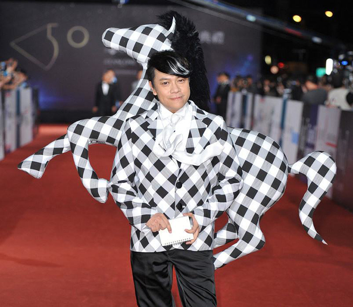 赵丽颖|蔡康永被曝问题比小S更严重，官媒发视频表态，账号评论区已沦陷