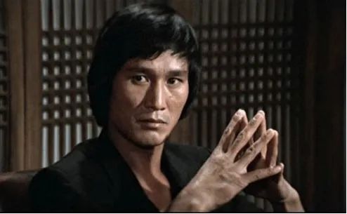 龚俊|娱乐圈真大佬！黑白通吃，连天王天后都争相巴结他，太牛！