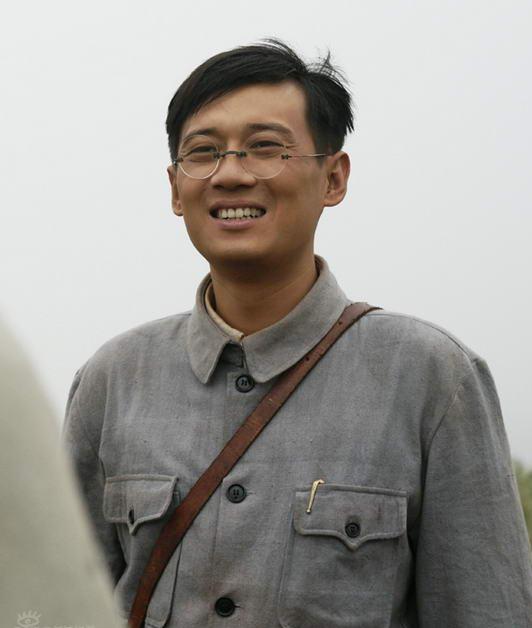 徐洪浩|娱乐圈最“高调”夫妻，合作17部剧，演完父女演情侣，娃都11岁了