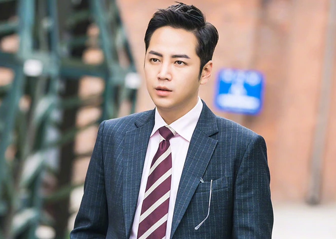 |34岁张根硕减肥成功，甩掉多余“赘肉”，重回颜值巅峰