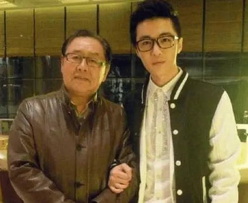 马德华|“猪八戒”马德华：娶了“嫦娥”人生逆袭，如今76岁一家和睦