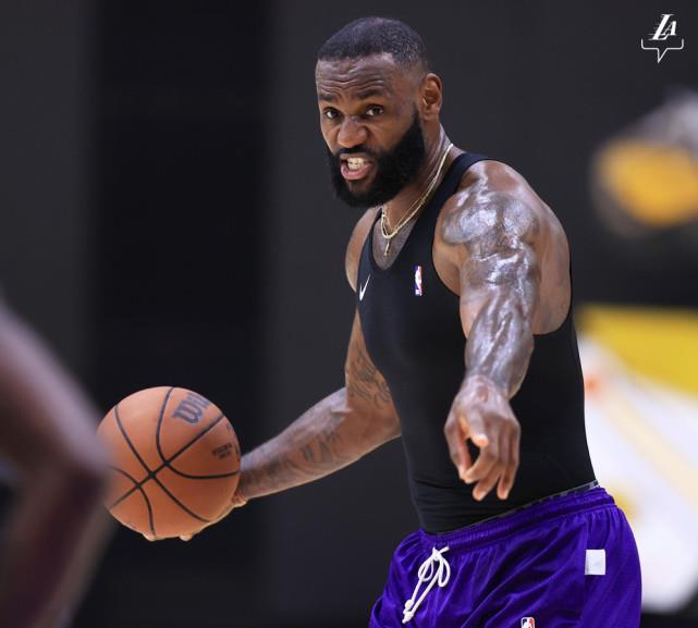 钟川云说育儿|詹姆斯距总得分王还差多远？未来两季只需场均18.4分，天勾表态！