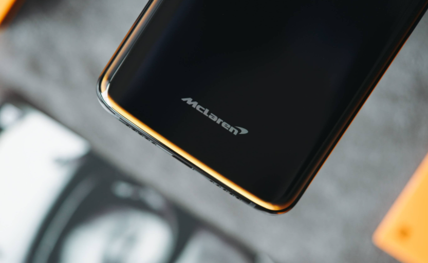 USB|为什么这几年明星手机代言越来越少,而联名定制机却越来越火?