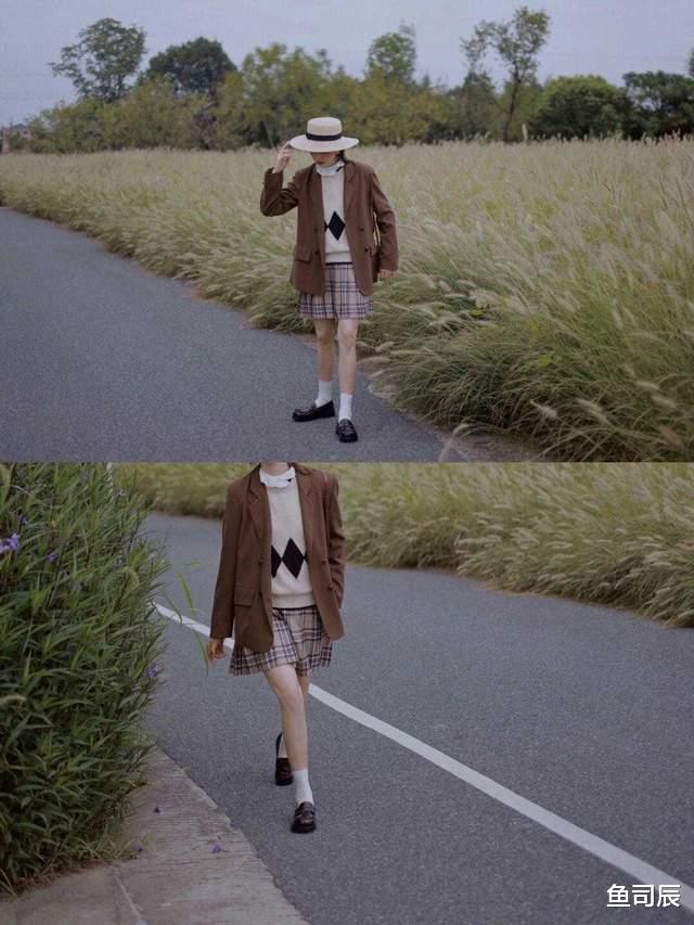 鱼司辰|复古风穿搭技巧，绿色针织开衫搭配阔腿裤甜美俏皮，简约又好看