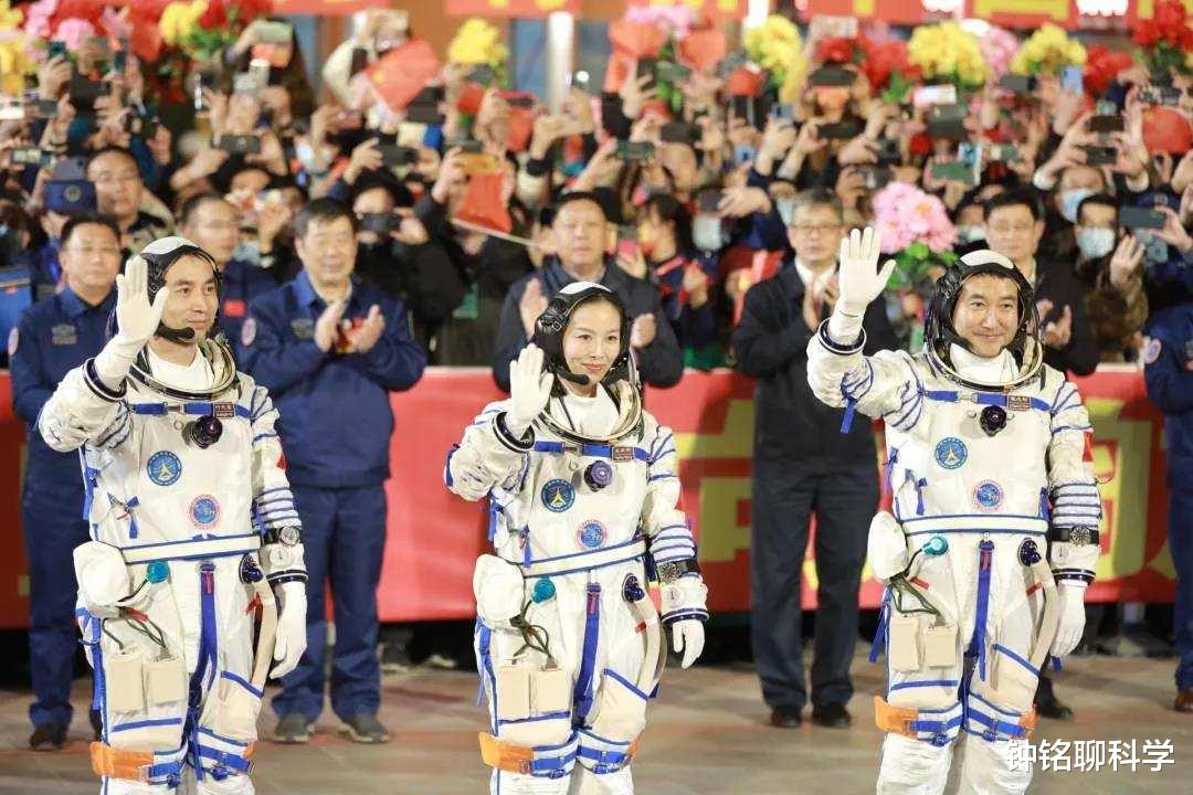  神舟十三号整装待发！美媒：10年技术封锁，挡不住中国太空进步