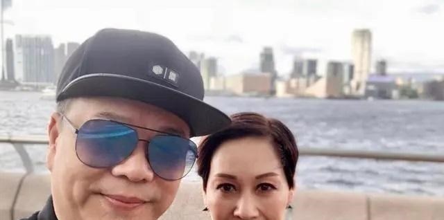 胡小小乖|他被豪门千金反追4年，如今结婚25年，仍然不着急生儿育女