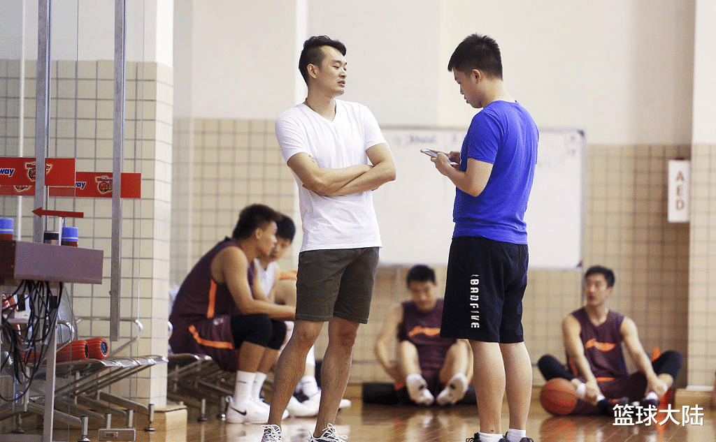 教练|正式出山！前广东宏远名将重返国家队，担任教练让人期待
