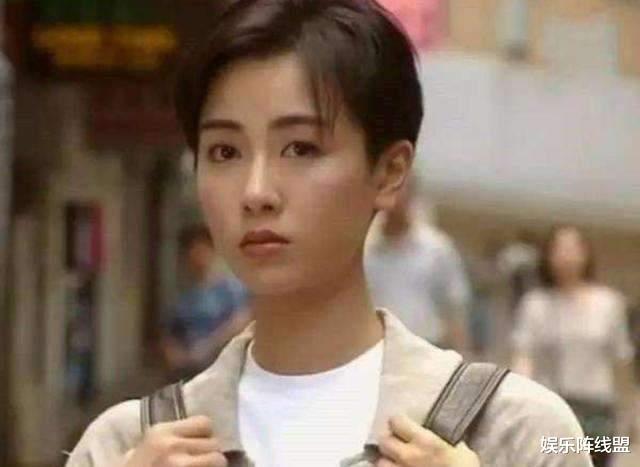 袁洁莹|袁洁莹的唏嘘情史，靠美貌征服了7个男人，尝遍爱情苦辣后皈依佛门