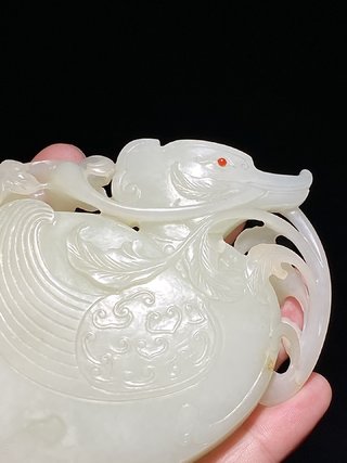和田玉籽料|清乾隆 和田玉籽料 白玉 宝鸭穿莲 摆件