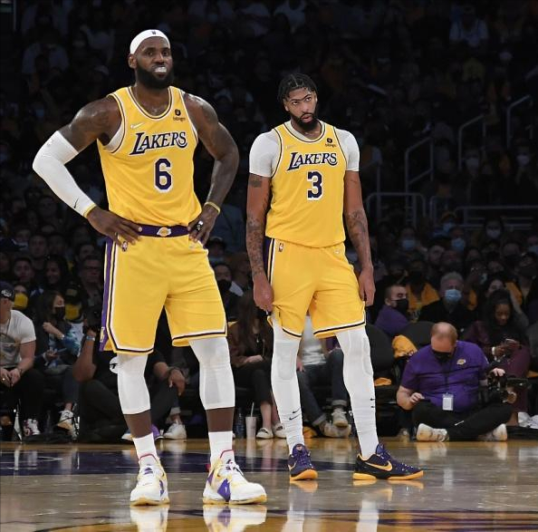 范上官|再见湖人!再见总冠军!底薪加盟却不被尊重,你注定要再次离开