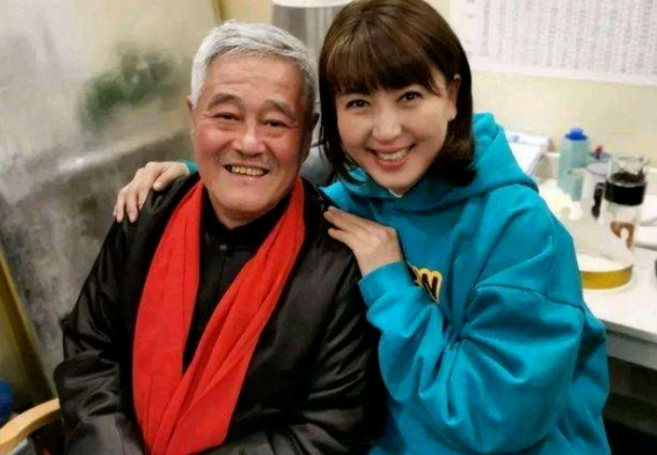 祖海|6次上春晚，拔掉父亲氧气管，45岁意外怀孕, 闫学晶的人生有多真实