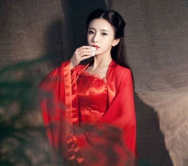 玩偶 民间故事：女子被骗后与骗子狼狈为奸，丈夫借刀杀人报夺妻之恨