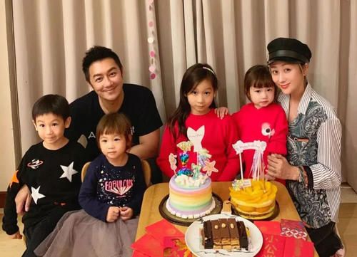 蒋丽莎|蒋丽莎穿丁字连体泳衣饱满火辣，陈浩民: 5年4剖，她太能生了