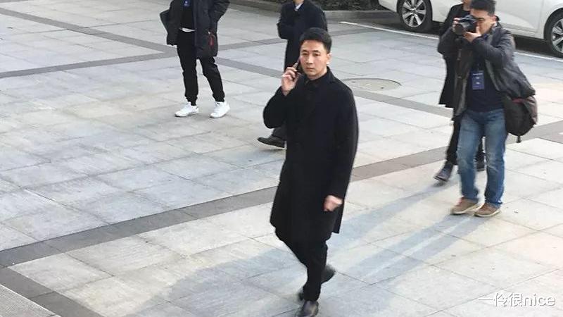 一伶很nice|林生斌事件的新细节！墙上发现黑手印，莫焕晶事先准备了逃生梯子