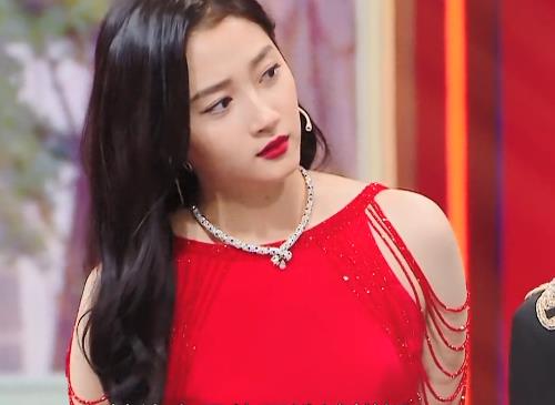 曾一萱|172关晓彤跟163毛晓彤同框，身高差有看头，谎报身高没好处