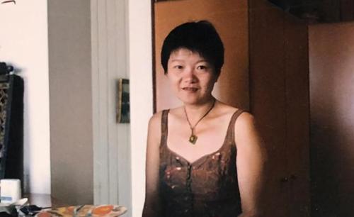 洪晃 洪晃：不穿名牌不戴首饰，出门不化妆， 活出自我的低调有钱人