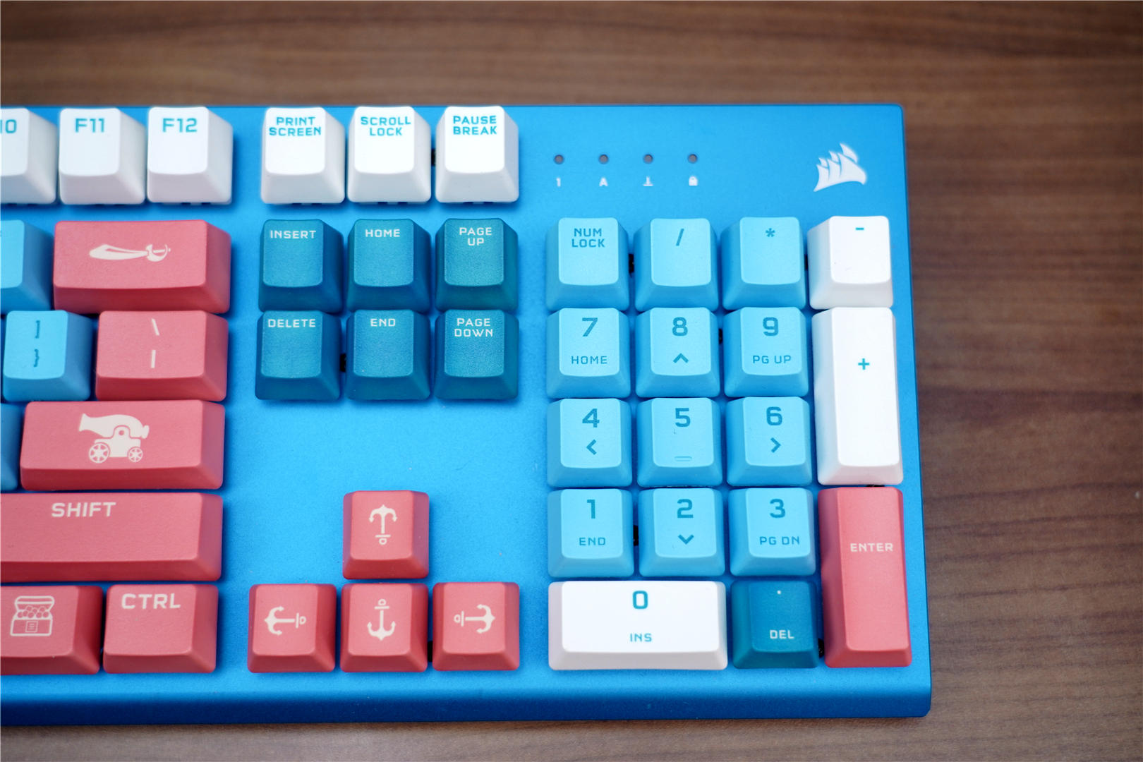 机器人|杰克船长的新“坐骑”,伴你遨游大海,海盗船碧蓝之海机械键盘