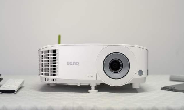 明基|班上装了一台明基E530智能投影仪,孩子们学习主动性直线上升