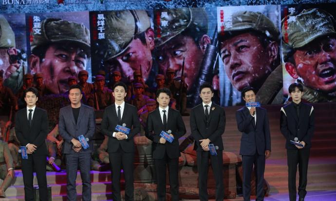 长津湖|《长津湖》演员打了多少“浓妆”男明星的脸？给你们看看啥叫男人