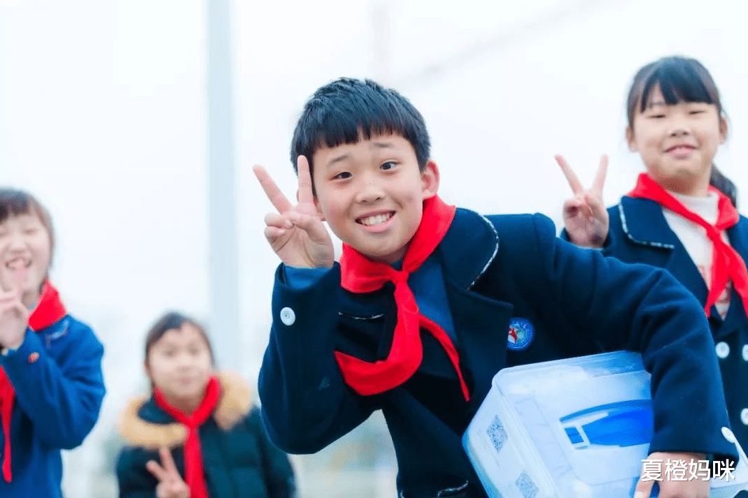 夏橙妈咪|终于对“周中补课”下手了,10月1日后或将被取消,家长喜上眉梢