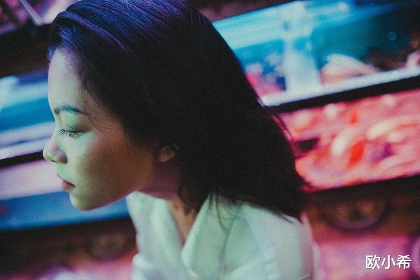 欧小希|原生家庭不幸福缺爱的女孩，不要急于步入婚姻殿堂