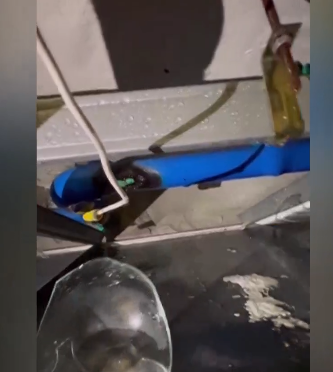 怒！新房未装修完却成“水帘洞”，说起原因让人无语