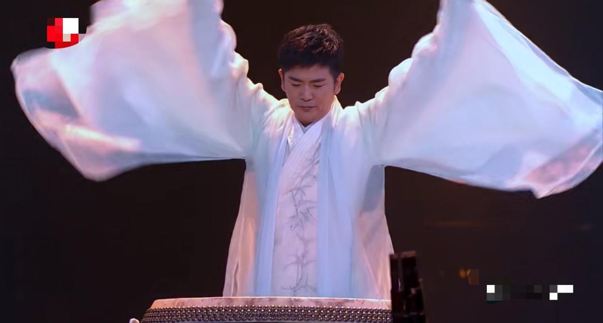 宋丹丹|《追光吧》让观众不满的，不是尚九熙被乱剪，而是后期的抠图水平