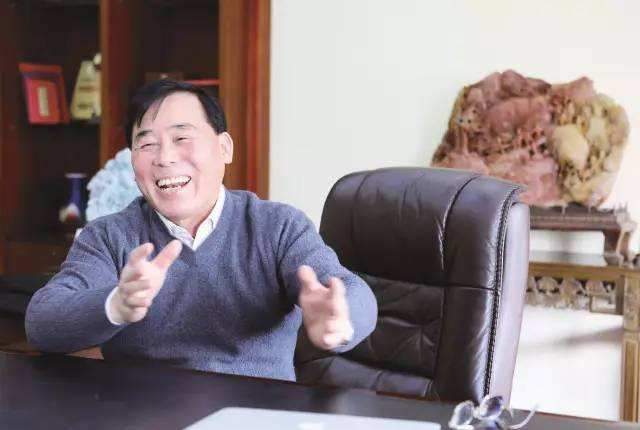 浙江新任女首富坐拥465亿!父亲是中国草帽大王,财富比肩雷军
