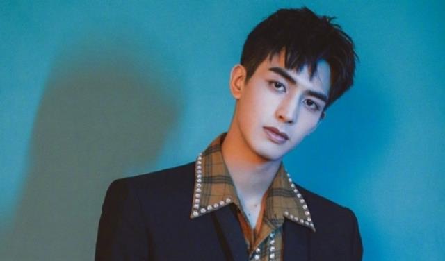 虞书欣|虞书欣发文承认与一男星关系，称呼太甜，偶像剧都不敢这么拍