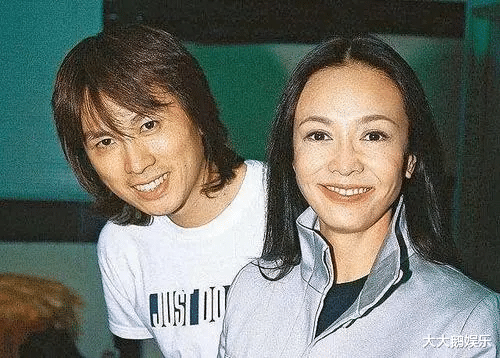 郑裕玲|郑裕玲不结婚不生子，包养男友16年，63岁除了钱一无所有