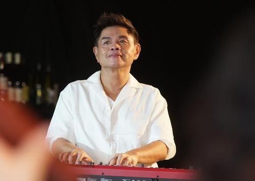 朱茵|继吴孟达之后，又一位巨星陨落，朱茵发文：永远怀念你