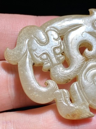 和田玉籽料|汉 和田玉籽料 灰皮 螭龙纹 玉珮